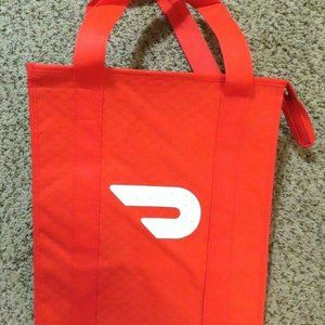 DoorDash Red Insulated Bag Zipper Top with Nylon Straps